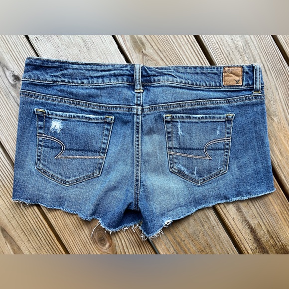 American Eagle Outfitters Blue Denim Stretch Women Shorts Size 12 - Picture 2 of 8